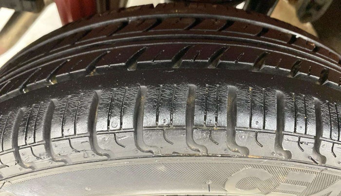 2014 Maruti Alto K10 VXI, Petrol, Manual, 68,361 km, Right Rear Tyre Tread