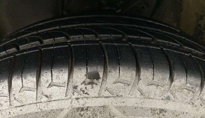 2018 Maruti IGNIS DELTA 1.2, Petrol, Manual, 69,480 km, Left Front Tyre Tread