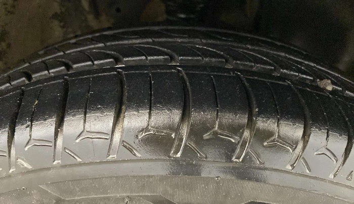 2018 Maruti IGNIS DELTA 1.2, Petrol, Manual, 69,480 km, Right Front Tyre Tread