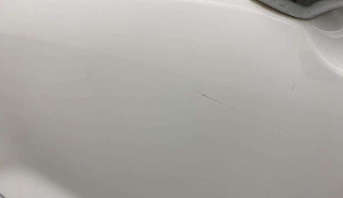 2021 KIA SONET HTK PLUS 1.0 IMT, Petrol, Manual, 38,369 km, Front passenger door - Minor scratches