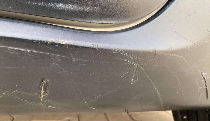 2019 Honda WR-V 1.2L I-VTEC S MT, Petrol, Manual, 42,232 km, Left running board - Minor scratches