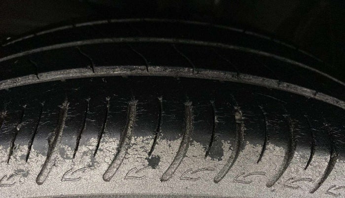 2020 Maruti Baleno SIGMA PETROL 1.2, Petrol, Manual, 28,470 km, Left Front Tyre Tread