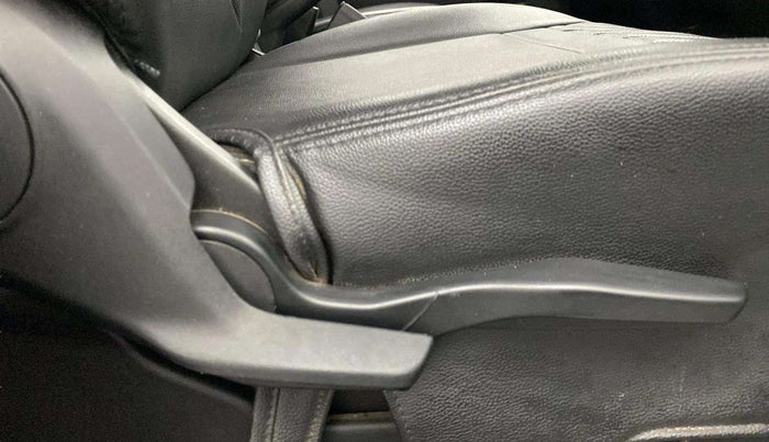 2021 Maruti XL6 ZETA MT, Petrol, Manual, 36,212 km, Driver Side Adjustment Panel
