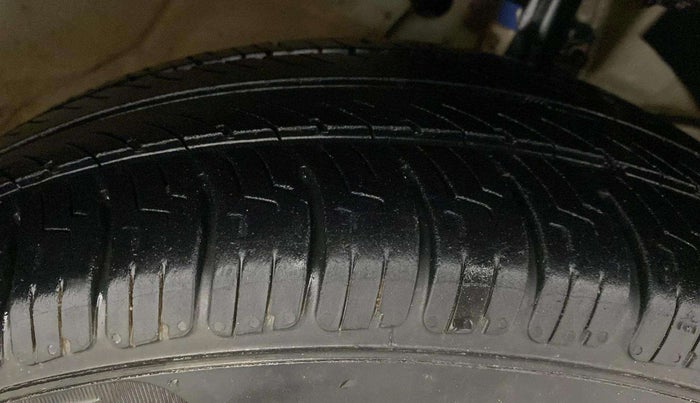 2021 Maruti XL6 ZETA MT, Petrol, Manual, 36,212 km, Right Front Tyre Tread