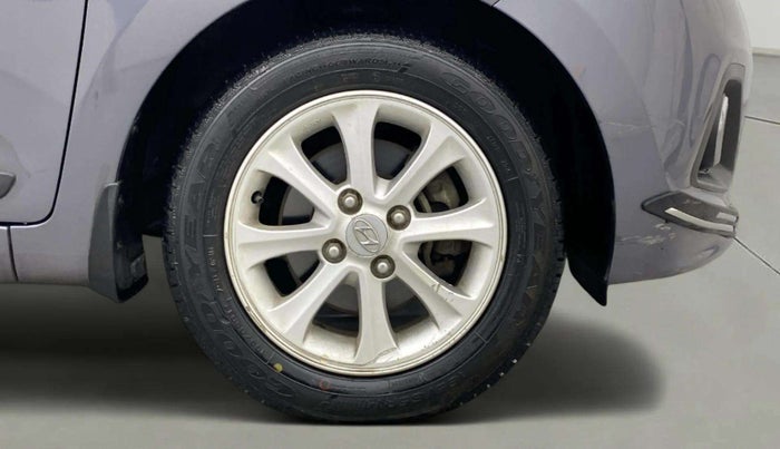 2015 Hyundai Grand i10 ASTA AT 1.2 KAPPA VTVT, Petrol, Automatic, 19,546 km, Right Front Wheel