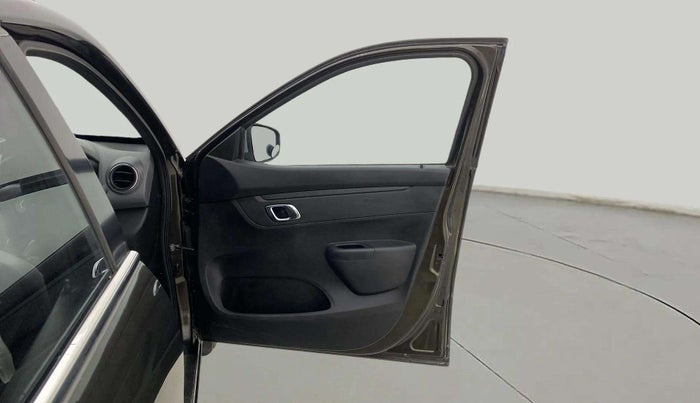 2019 Renault Kwid RXT 1.0 (O), Petrol, Manual, 37,057 km, RHS Front Door