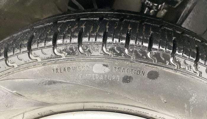 2019 Renault Kwid RXT 1.0 (O), Petrol, Manual, 37,057 km, Right Rear Tyre Tread