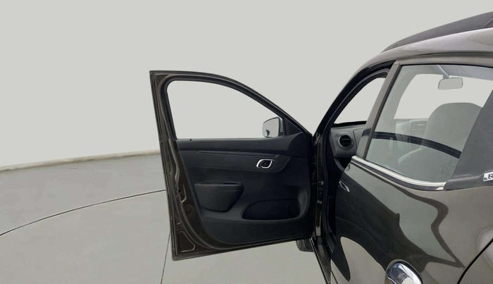 2019 Renault Kwid RXT 1.0 (O), Petrol, Manual, 37,057 km, LHS Front Door