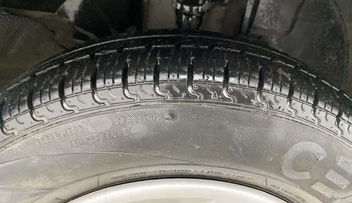 2019 Renault Kwid RXT 1.0 (O), Petrol, Manual, 37,057 km, Right Front Tyre Tread
