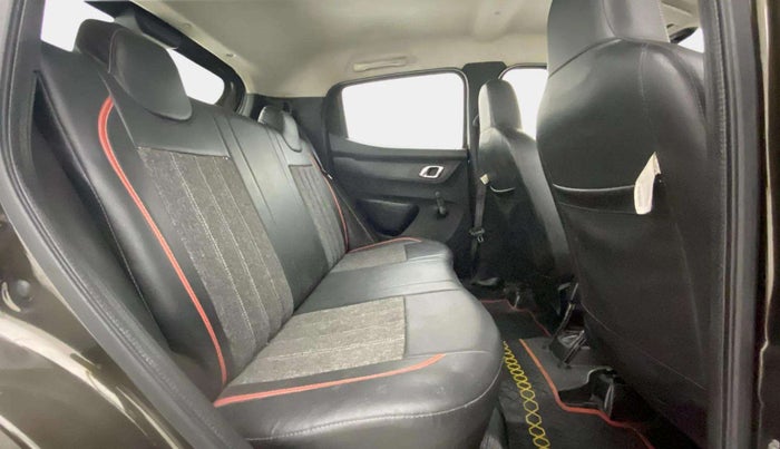 2019 Renault Kwid RXT 1.0 (O), Petrol, Manual, 37,057 km, Right Side Rear Door Cabin