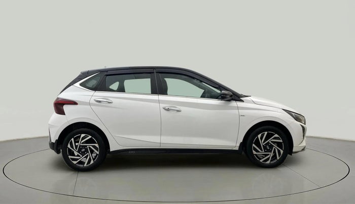 2024 Hyundai NEW I20 ASTA (O) 1.2 IVT, Petrol, Automatic, 14,097 km, Right Side View
