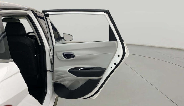 2024 Hyundai NEW I20 ASTA (O) 1.2 IVT, Petrol, Automatic, 14,097 km, RHS Rear Door