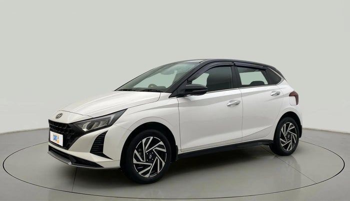 2024 Hyundai NEW I20 ASTA (O) 1.2 IVT, Petrol, Automatic, 14,097 km, Left Front Diagonal