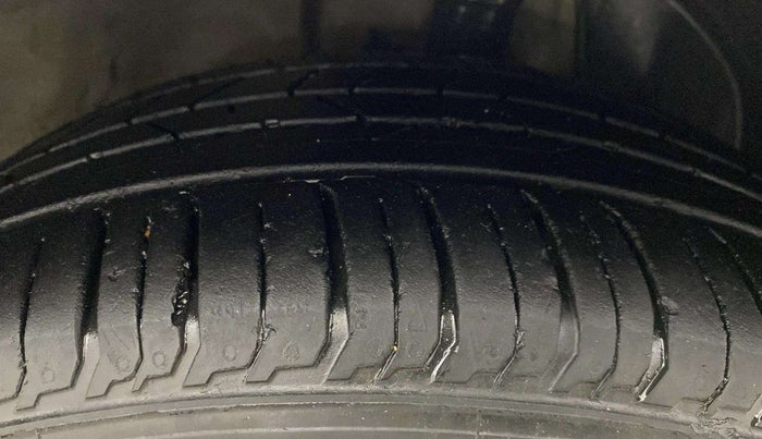 2024 Hyundai NEW I20 ASTA (O) 1.2 IVT, Petrol, Automatic, 14,097 km, Right Front Tyre Tread