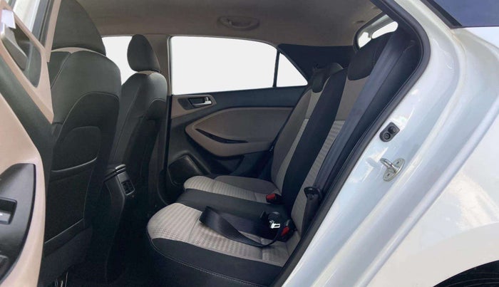 2019 Hyundai Elite i20 SPORTZ PLUS 1.4 CRDI, Diesel, Manual, 66,353 km, Right Side Rear Door Cabin