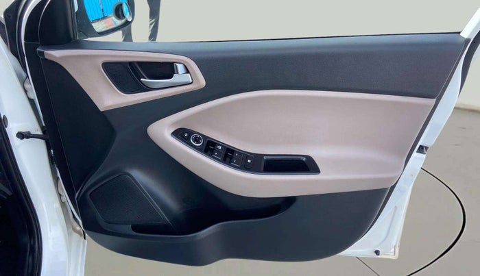 2019 Hyundai Elite i20 SPORTZ PLUS 1.4 CRDI, Diesel, Manual, 66,353 km, Driver Side Door Panels Control