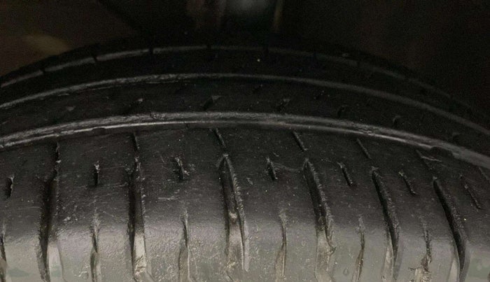 2021 Maruti Ertiga VXI CNG, CNG, Manual, 56,906 km, Left Front Tyre Tread
