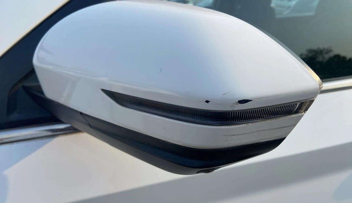 2019 MG HECTOR SHARP 1.5 DCT PETROL, Petrol, Automatic, 56,383 km, Left rear-view mirror - Minor scratches