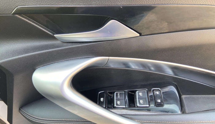 2019 MG HECTOR SHARP 1.5 DCT PETROL, Petrol, Automatic, 56,383 km, Driver Side Door Panels Control