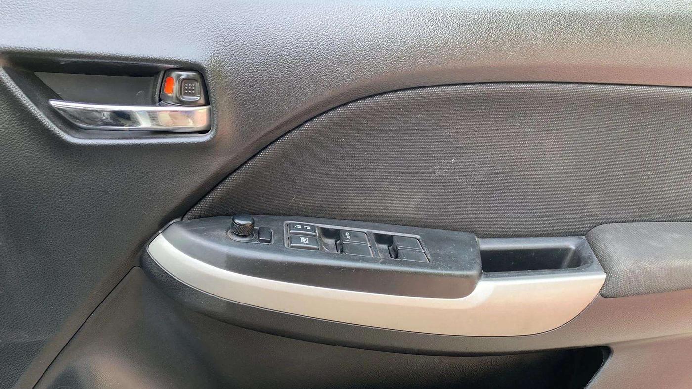 2017 Maruti Baleno DELTA PETROL 1.2, Petrol, Manual, 93,404 km, Driver Side Door Panels Control