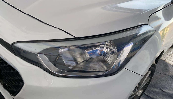 2017 Hyundai Elite i20 ASTA 1.2 DUAL TONE, Petrol, Manual, 25,868 km, Left headlight - Minor scratches