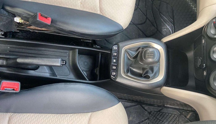 2022 Hyundai NEW SANTRO MAGNA, Petrol, Manual, 22,701 km, Gear Lever