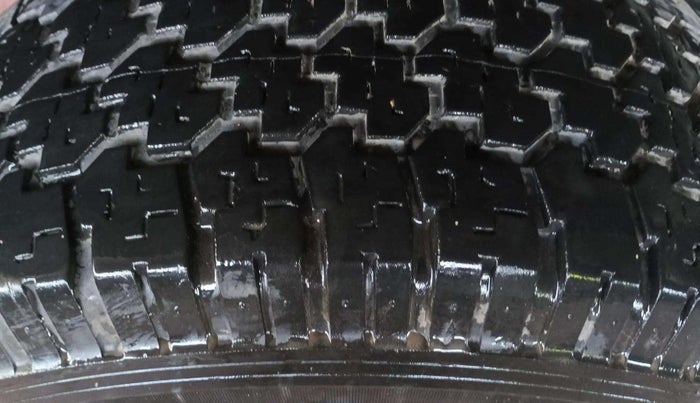 2023 Mahindra Bolero B6 (O), Diesel, Manual, 46,251 km, Right Front Tyre Tread