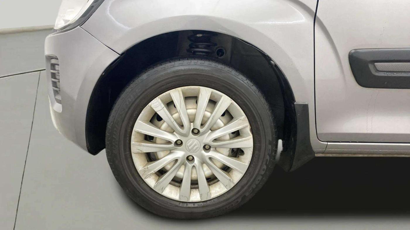 2020 Maruti IGNIS SIGMA 1.2, Petrol, Manual, 14,437 km, Left Front Wheel