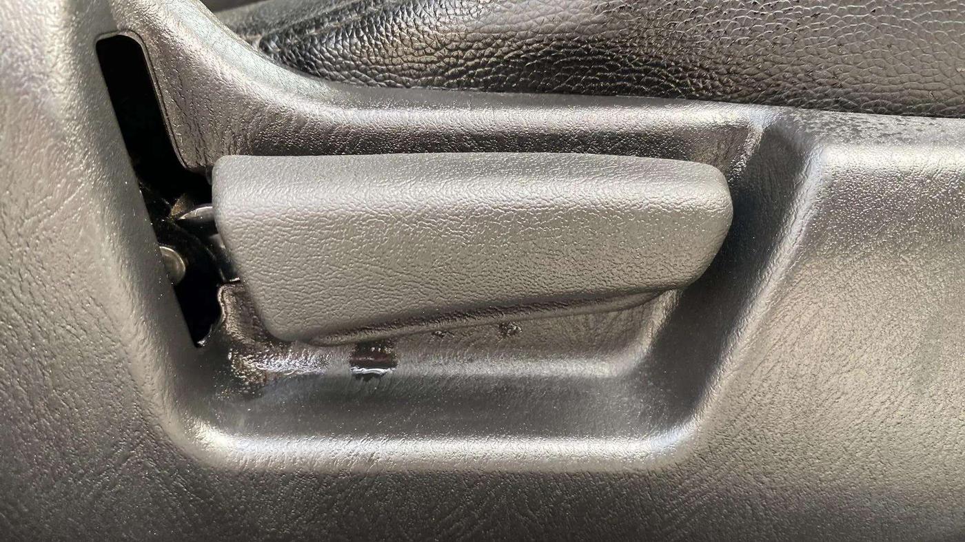 2023 Maruti Alto LXI O, Petrol, Manual, 31,278 km, Driver Side Adjustment Panel