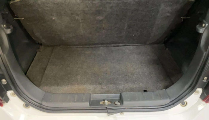 2015 Maruti Alto K10 VXI, Petrol, Manual, 84,347 km, Boot Inside