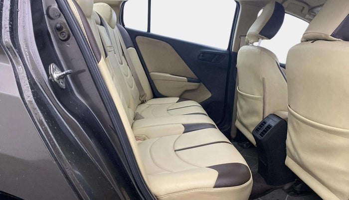 2014 Honda City 1.5L I-DTEC SV, Diesel, Manual, 90,606 km, Right Side Rear Door Cabin