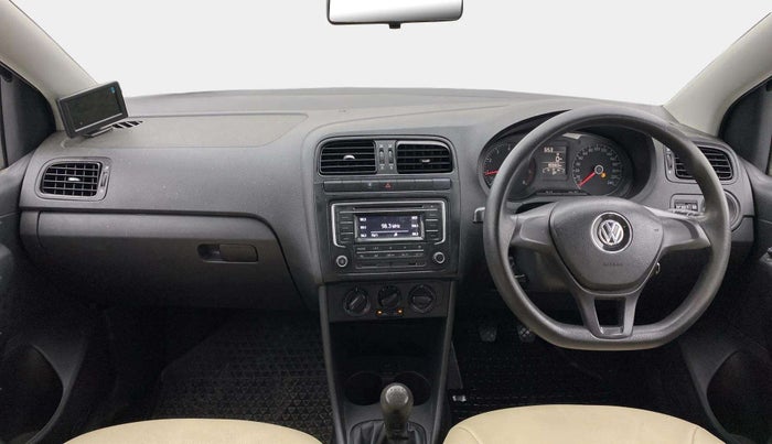 2016 Volkswagen Polo COMFORTLINE 1.2L, Petrol, Manual, 80,628 km, Dashboard