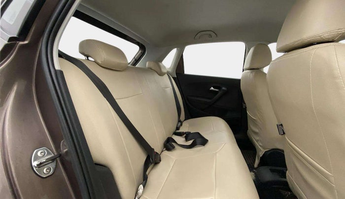 2016 Volkswagen Polo COMFORTLINE 1.2L, Petrol, Manual, 80,628 km, Right Side Rear Door Cabin