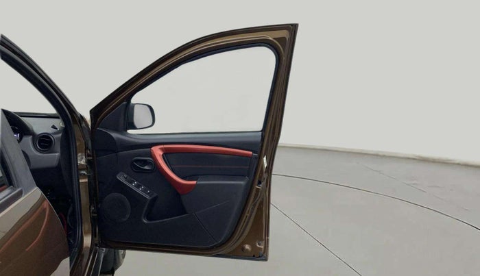 2018 Renault Duster RXS CVT, Petrol, Automatic, 57,181 km, RHS Front Door