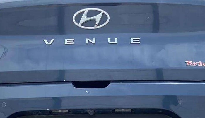 2020 Hyundai VENUE SX 1.0 TURBO, Petrol, Manual, 34,748 km, Dicky (Boot door) - Slightly dented