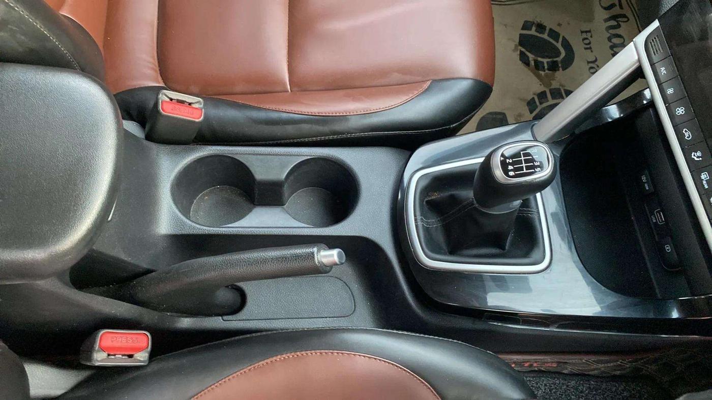 2022 KIA SELTOS HTK PLUS 1.5 IMT, Petrol, Manual, 57,124 km, Gear Lever