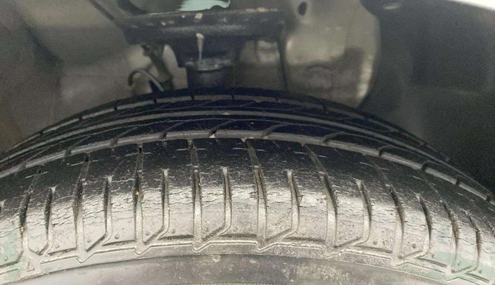 2019 Hyundai Elite i20 SPORTZ PLUS 1.2, Petrol, Manual, 34,807 km, Right Front Tyre Tread
