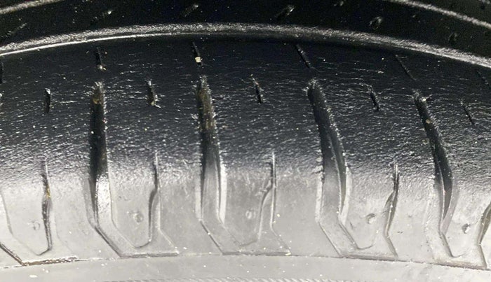 2018 Maruti IGNIS ALPHA 1.2, Petrol, Manual, 35,732 km, Left Front Tyre Tread