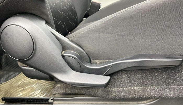 2018 Maruti IGNIS ALPHA 1.2, Petrol, Manual, 35,732 km, Driver Side Adjustment Panel