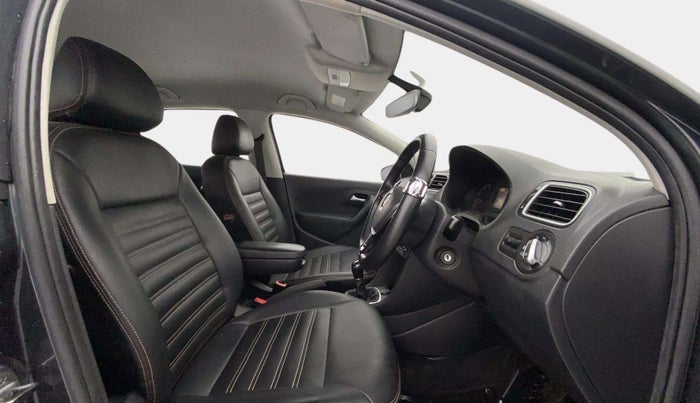 2018 Volkswagen Polo HIGHLINE PLUS 1.0 16 ALLOY, Petrol, Manual, 70,748 km, Right Side Front Door Cabin