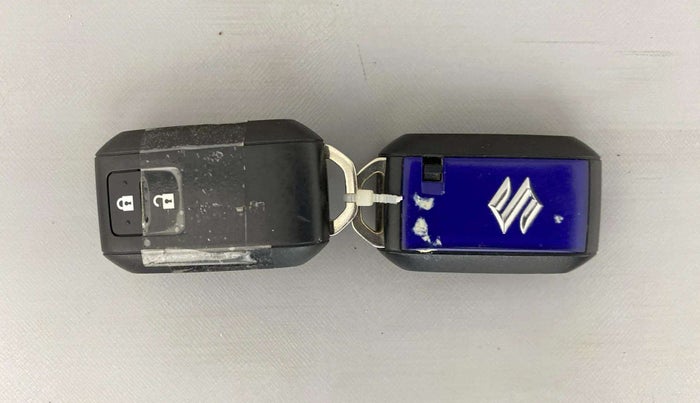 2022 Maruti BREZZA ZXI + AT SMART HYBRID, Petrol, Automatic, 26,064 km, Key Close Up