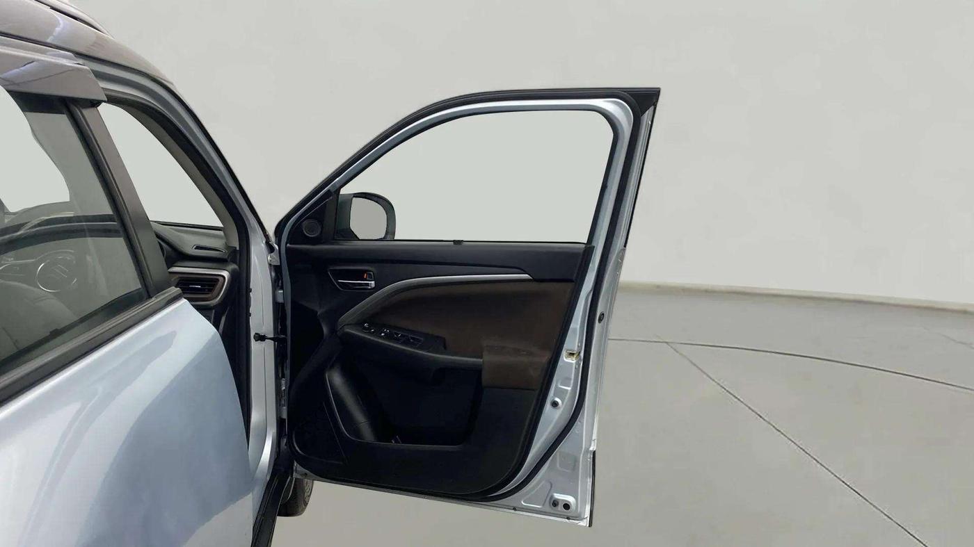 2022 Maruti BREZZA ZXI + AT SMART HYBRID, Petrol, Automatic, 26,064 km, RHS Front Door