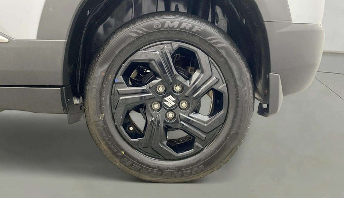 2022 Maruti BREZZA ZXI + AT SMART HYBRID, Petrol, Automatic, 26,064 km, Left Rear Wheel