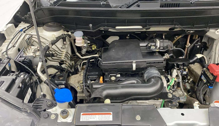 2022 Maruti BREZZA ZXI + AT SMART HYBRID, Petrol, Automatic, 26,064 km, Engine View - Right