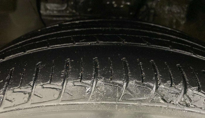 2019 Hyundai Elite i20 SPORTZ PLUS 1.2, Petrol, Manual, 45,288 km, Left Front Tyre Tread