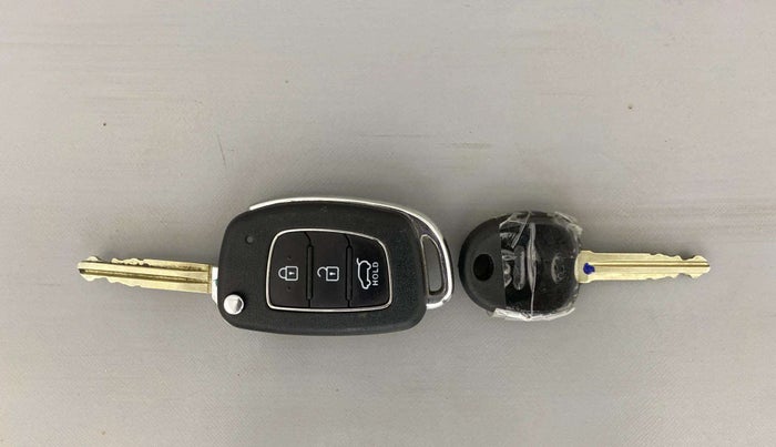 2019 Hyundai Elite i20 SPORTZ PLUS 1.2, Petrol, Manual, 45,288 km, Key Close Up