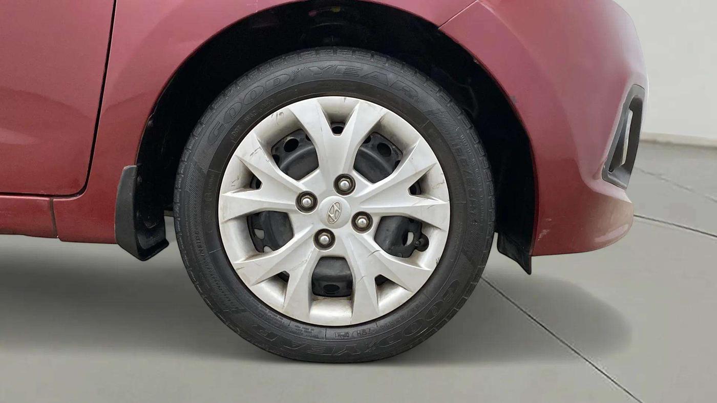 2015 Hyundai Grand i10 MAGNA 1.2 KAPPA VTVT, Petrol, Manual, 38,894 km, Right Front Wheel