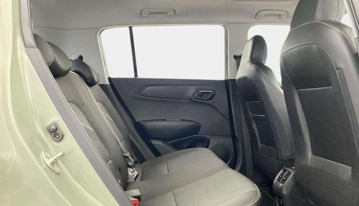 2023 Hyundai EXTER SX(O) CONNECT 1.2 AMT, Petrol, Automatic, 13,518 km, Right Side Rear Door Cabin