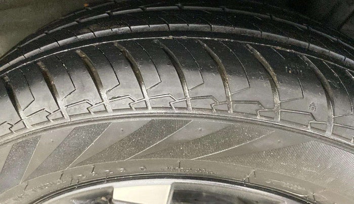 2023 Hyundai EXTER SX(O) CONNECT 1.2 AMT, Petrol, Automatic, 13,518 km, Right Rear Tyre Tread