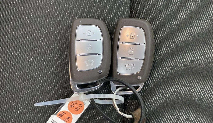 2023 Hyundai EXTER SX(O) CONNECT 1.2 AMT, Petrol, Automatic, 13,518 km, Key Close Up